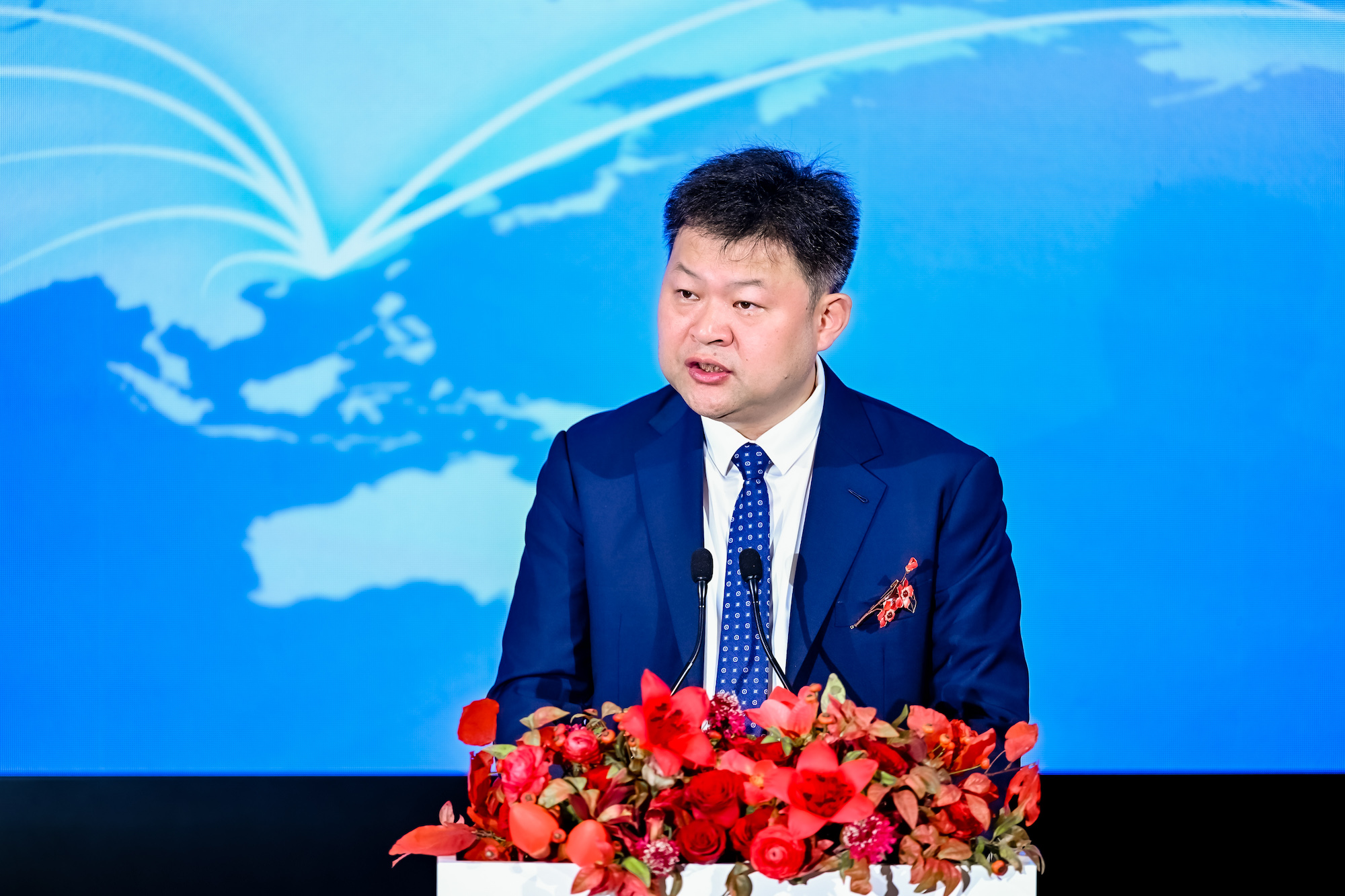 3、东风汽车集团有限公司副总经理、党委常委、东风汽车有限公司执行副总裁、东风日产乘用车公司副总经理 周锋.jpg